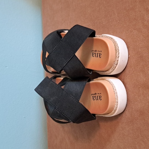 Black Strappy Espadrille Sandals A.N.A. size 9 - Picture 5 of 8